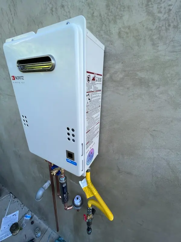 Tankless water heater installation for La Palma homes